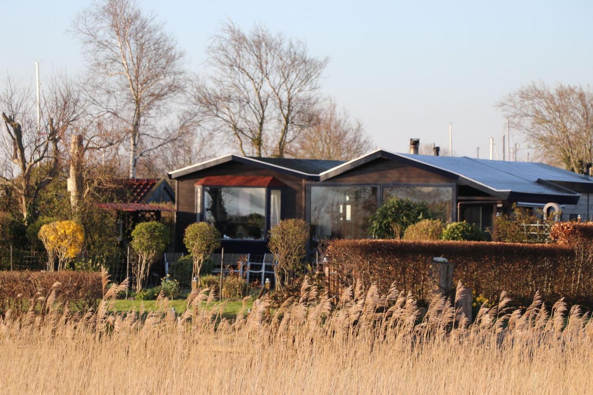 House Marijke With Winter Garden And Direct Access To The Lauwersmeer Anjum 외부 사진